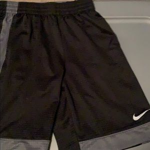 Boys Nike shorts XL
